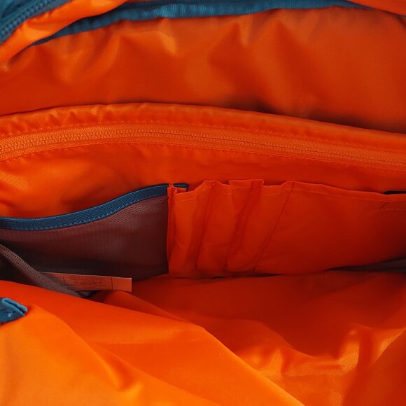 New MEC Messenger Bag 13L- laptop - Picture 5 of 8